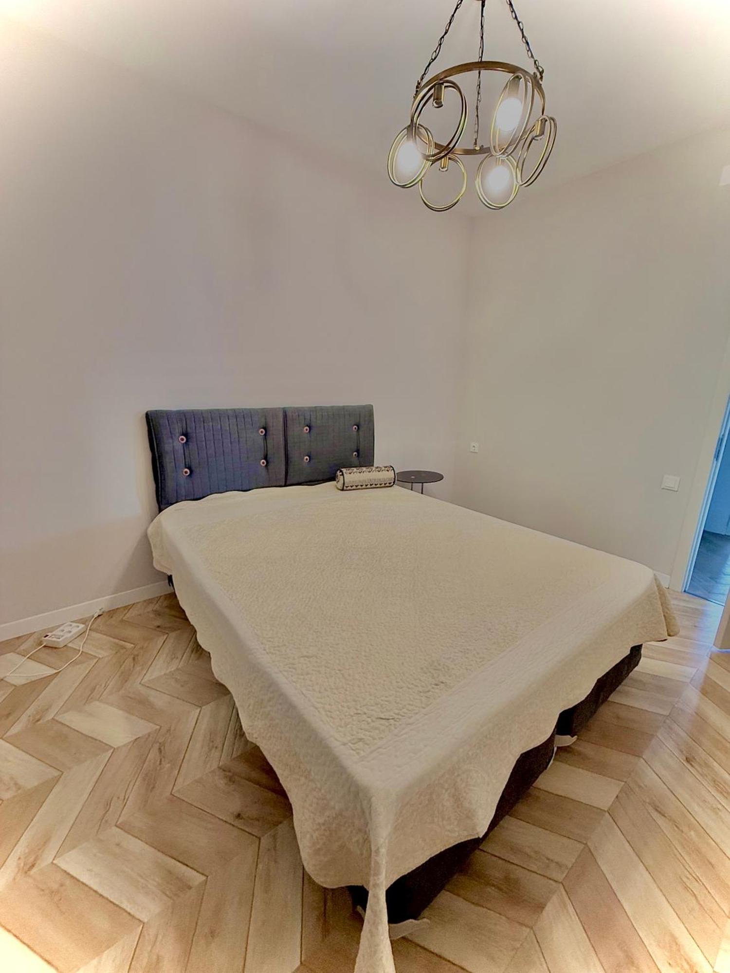Tamuna'S Cozy Apartment Batumi Bagian luar foto